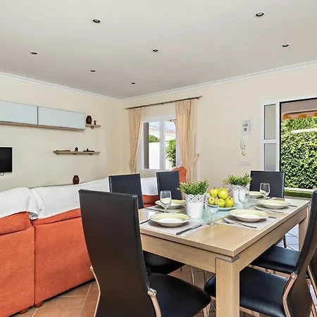 Vila Evelyn By Select