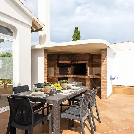 Evelyn By Select Villa Alaior